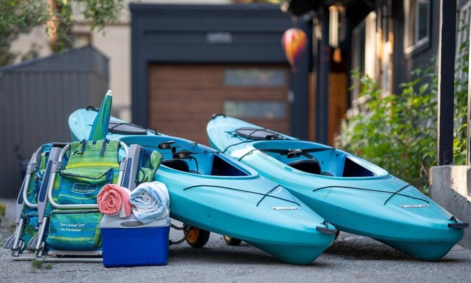 Kings Beach House | Walk to Beach! Fireplace, Pets OK! Camp STAR-Lite!