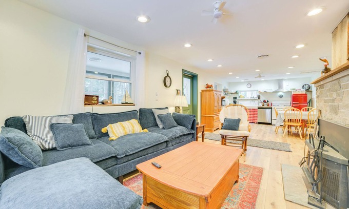 Cheboygan Cottage | Walk to Beach & Mullett Lake: Cottage w/Yard!