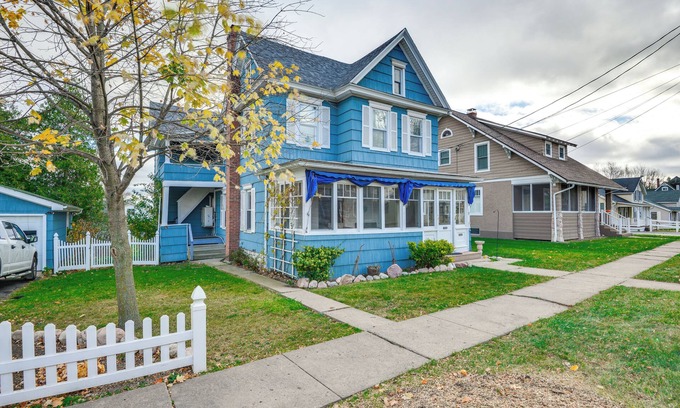 Clayton Apartment | Walk to Downtown - Home w/Porch in Clayton!