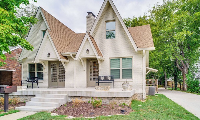 Maxwell House | Walk to Five Points: East Nashville Home w/Yard!
