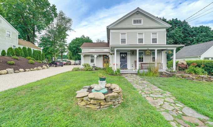 Bethlehem Apartment | Walk to Memorial Park: Pet-Friendly Bethlehem Home