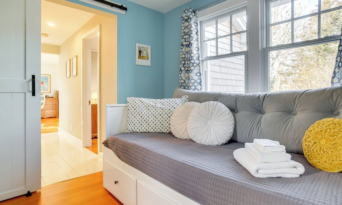 Monument Beach Cottage | Walk to Monument Beach: Cape Cod Cottage w/Grill