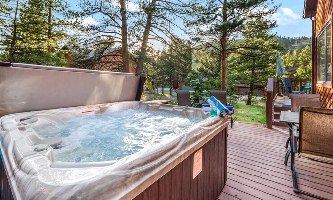 Aspen Brook House | Walk to RMNP, hot tub, mountain views and river access.