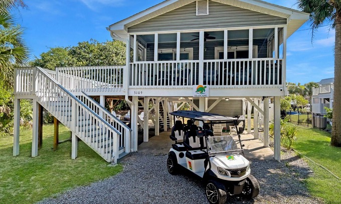 Edisto Island House | Walk to the Beach! Firepit, games, pets welcome, bring your boat!