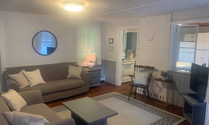 Narragansett House | Walk to the seawall, enjoy the amenities of the Pier and 2 beach passes!