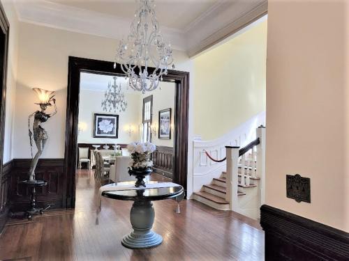 Faubourg Livaudais House | Walker Mansion on St Charles Ave - Unit 2
