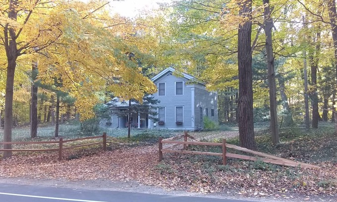 Fennville House | Walking distance to Lake Michigan! Cozy Cottage