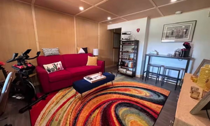 Rossport Apartment | Walkout Rossport Apartment