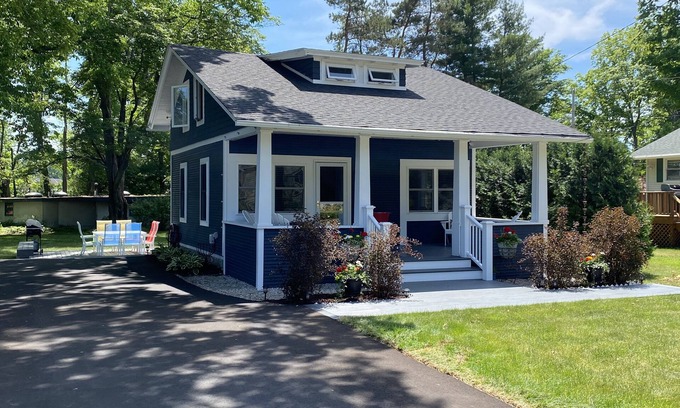 Walloon Lake Cottage | Walloon Lake Cottage; Minutes Walk to Water & The Village