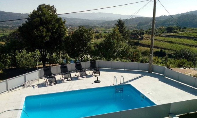 Gondufe House | Walnut House with Private Pool