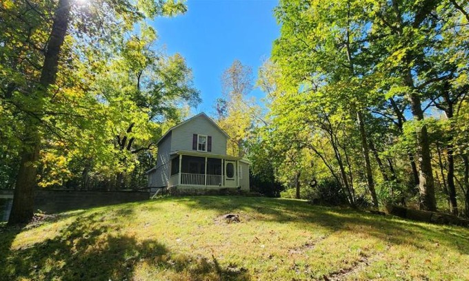 New Market House | Walnut Springs