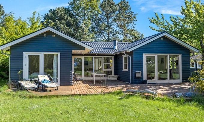 Yderby House | "Waltraud" - 50m from the sea by Interhome