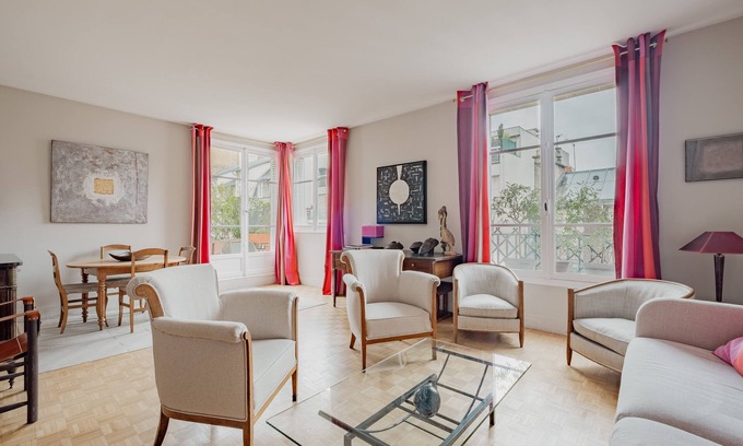 Saint-Lambert Apartment | Wanderer's Retreat, by Veeve