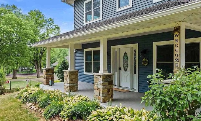 Bagley House | Wandering Warriors Retreat