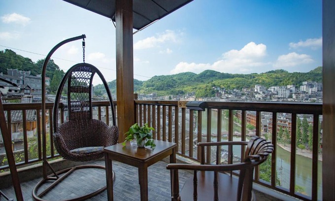 Fenghuang House | Wang Jiang Reclusive Boutique Inn