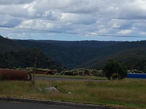 Waratah Apartment | Waratah Waterfall Retreat Unit1 Free WiFi & Free Pay TV