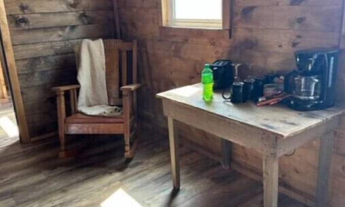 Caledonia Apartment | Warm and Cozy Upstairs Apartmentn