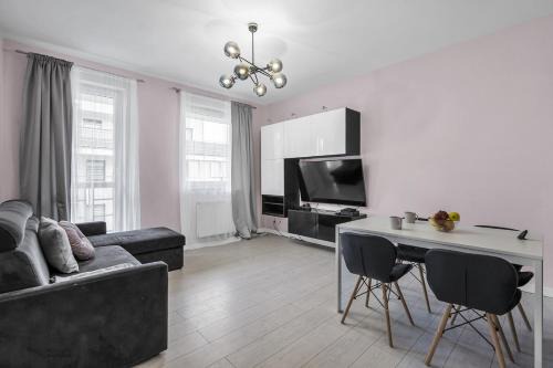 Bialoleka Apartment | Warsaw Apartments - Parking, Quiet Neighbourhood - by Rentujemy