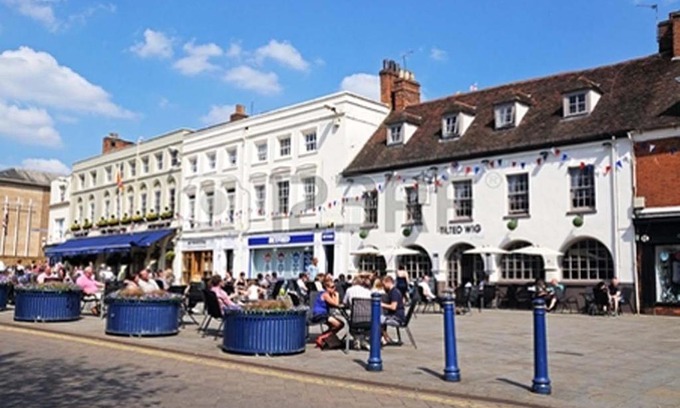 Warwick Town Centre Apartment | Warwick Market Place Apartment