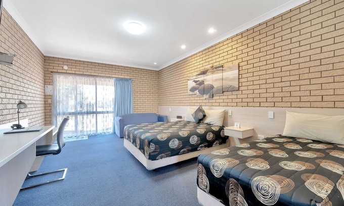 Warwick Hotel | Warwick Settlers Inn