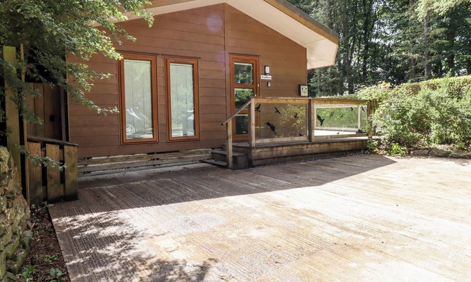 Ripley Cottage | WASHBURN LODGE, romantic, with a garden in Darley