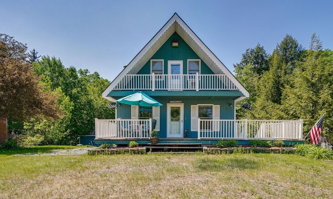 Washington Cabin | Washington Vacation Rental w/Lake Access & Grill!
