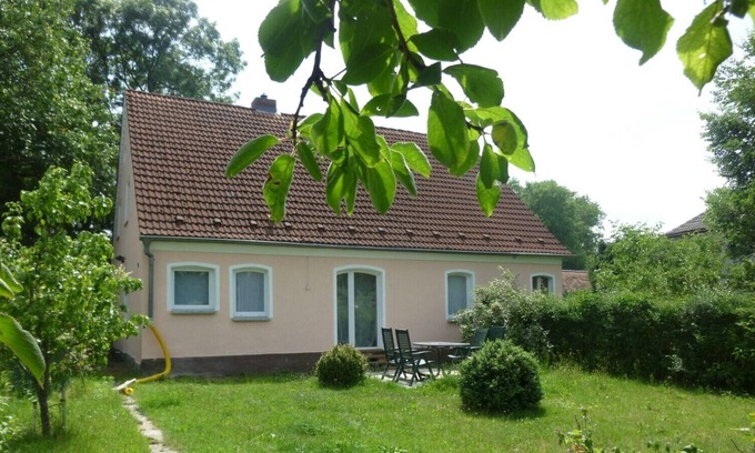 Oberhavel House | Watch, hike, swim directly in the bird sanctuary u. at the lakes.