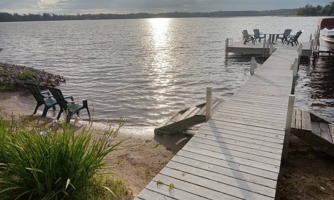 Markville Cabin | Water front cabin with sandy beach, sandy swim area. No stairs to lake.
