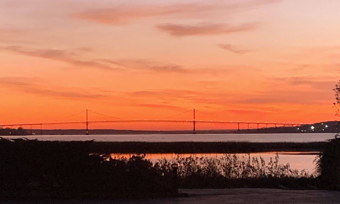 Portsmouth Cottage | Water Front Summer Vacation Rental