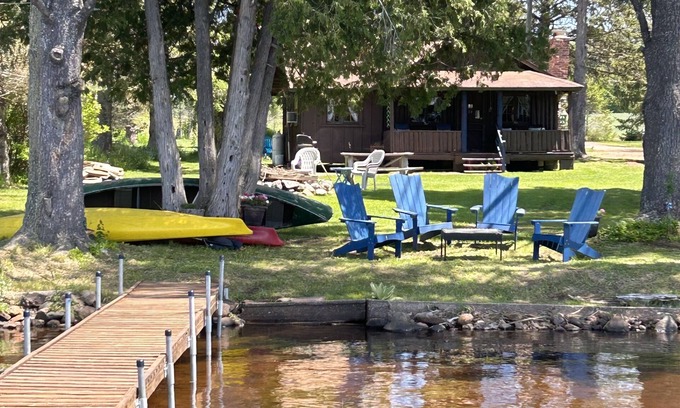 Lake Linden Cabin | Water lovers Dream-Newly renovated! Gorgeous modern updates with a rustic flare!
