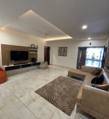 Kanathur Apartment | Water's egde service apartment