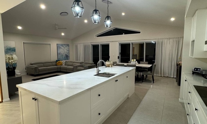 Griffin House | Water Views Executive Level Home
