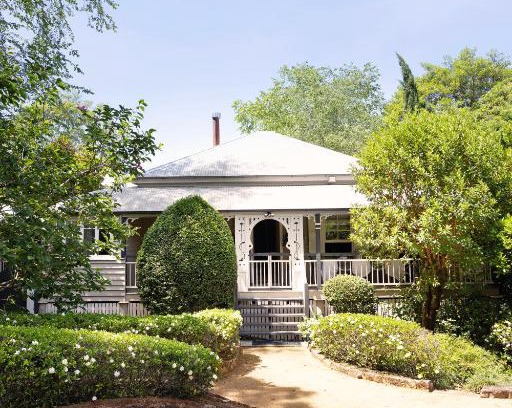 North Maleny House | Waterfall Lodge Maleny Timeless Grandeur & Luxury
