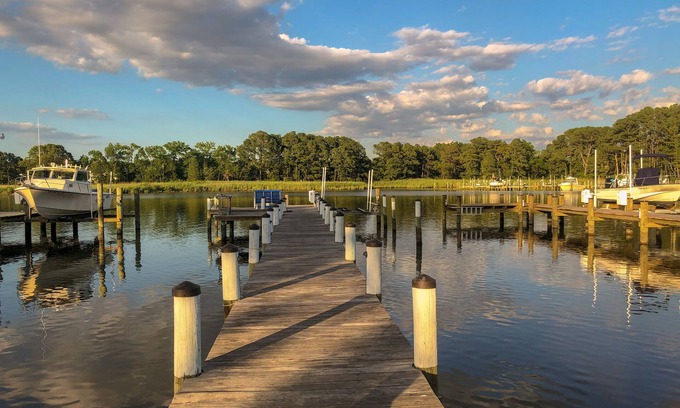 Grasonville House | Waterfront 4 BR home with private pier and boat dock
