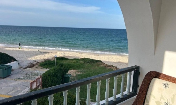 Medina de Sousse Apartment | Waterfront apartment 1km from port kantoui