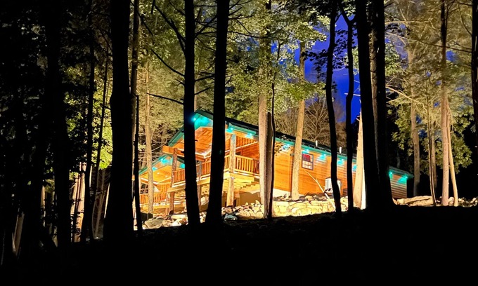 Harrisonville Cabin | WATERFRONT CABIN PRIVATE BEACH HOT TUB FIRE RING FISH HIKE KAYAK