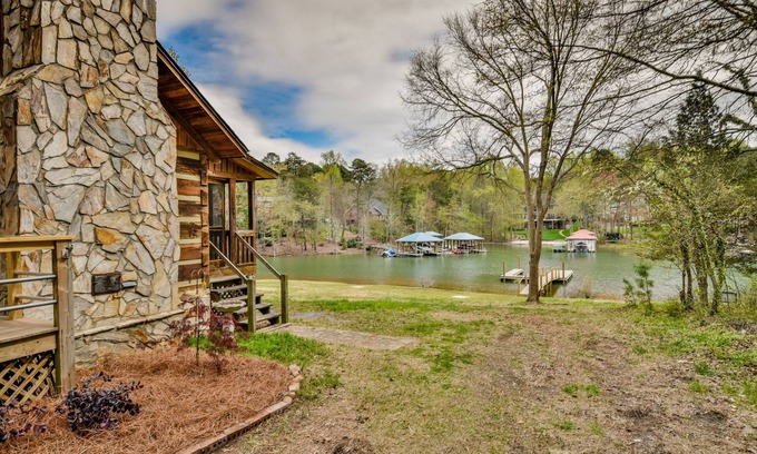 Mayhew Cabin | Waterfront Cabin with Private Launch
