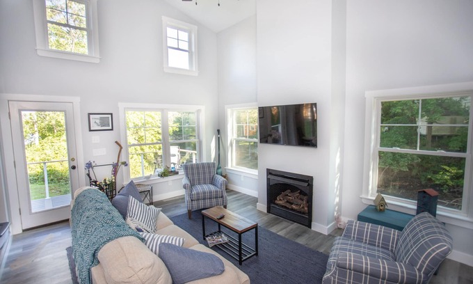 Kennebunk House | Waterfront Coastal Cottage in Kennebunk, Maine