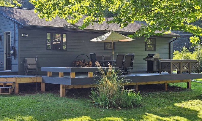 Antes Fort Cottage | Waterfront Cottage on Big Pine Creek
