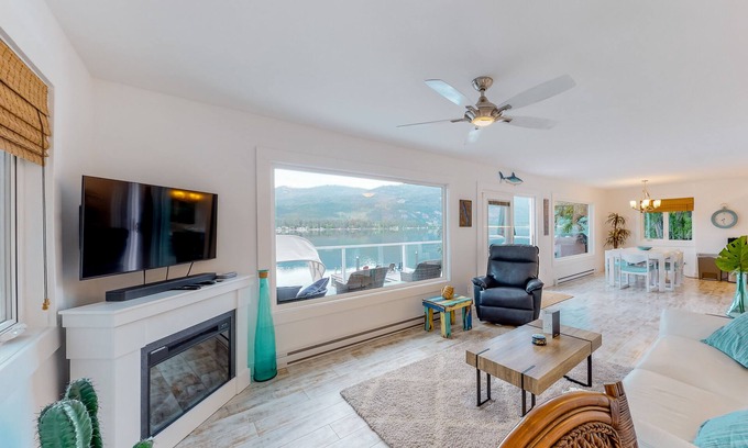 Christina Lake House | Waterfront, dog-friendly gem with WiFi, boat access, grill, and private dock