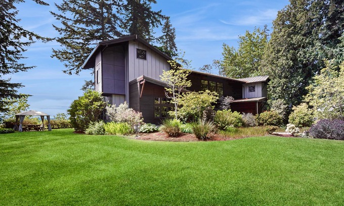 Poulsbo House | Waterfront dream with luxe finishes, 2 suites, home theater & amazing views
