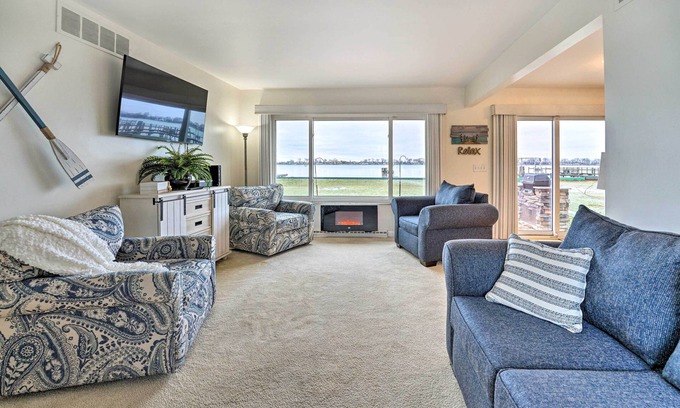 Casco House | Waterfront East China Home w/Dock & Patio!