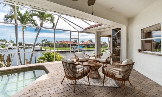 Punta Gorda House | Waterfront Elegance in Punta Gorda Isles