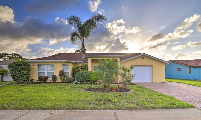 Forest Hills House | Waterfront Florida Home w/ Boat Lift & Kayaks!