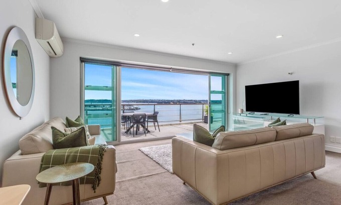 Auckland Central Business District Apartment | Waterfront Haven: Luxe 2BR