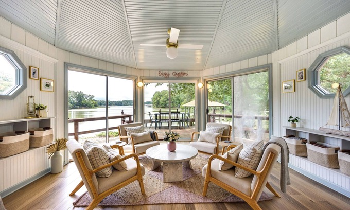 Ophelia Cottage | Waterfront Heathsville Cottage w/Dock & Hot Tub!