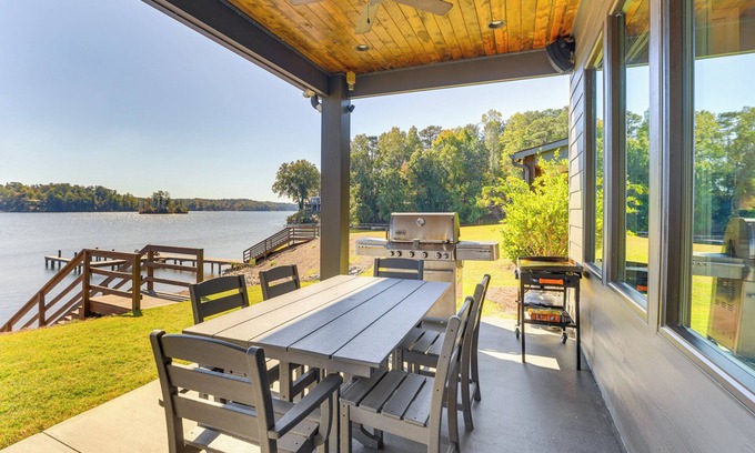 Alexander City House | Waterfront Home in Alex City, Near Auburn