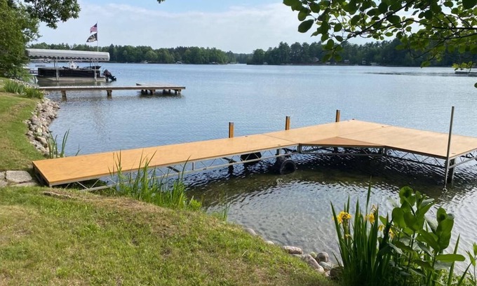Waupaca House | Waterfront house on Miner Lake- Waupaca Chain