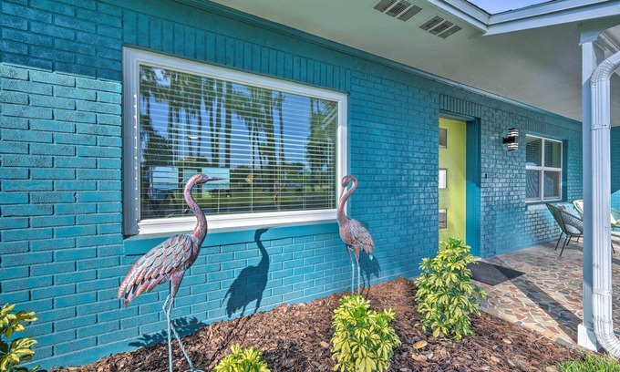 Tavares Cottage | Waterfront Lake Dora Escape w/Private Dock & Slip