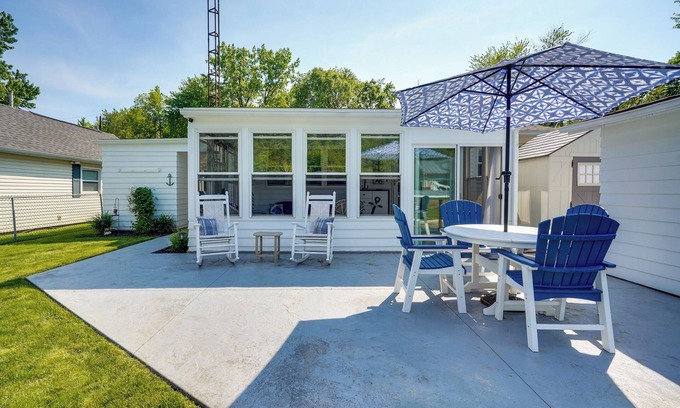 Lakeview Cottage | Waterfront Lakeview Cottage w/Dock & Lift!